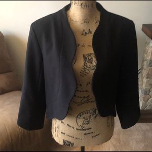 Black blazer scalloped front three quarter sleeve